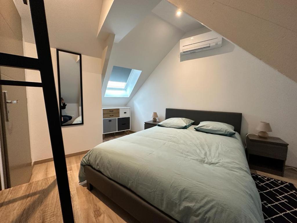 Spacious Flat Close To The Railway Station Troyes Ruang foto
